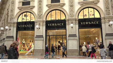 versace dipendenti|versace italia.